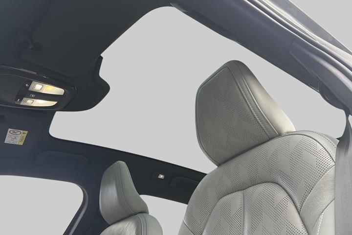 Grå Polestar 2 fra 2023