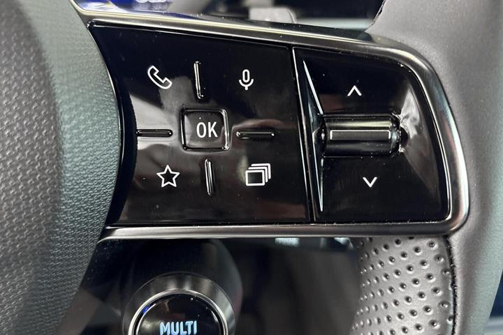 Grøn Renault 4 E-Tech fra 2025