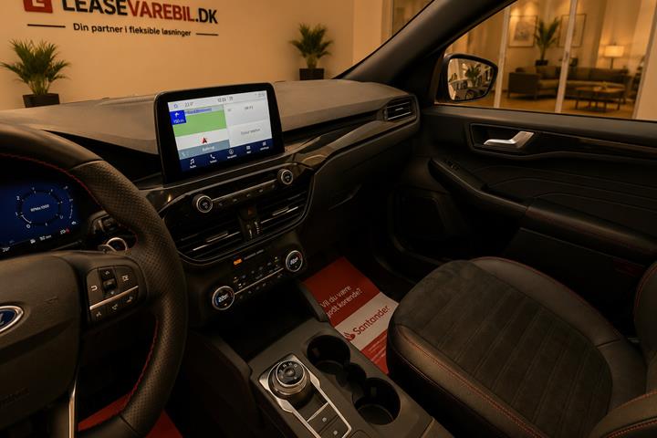 Hvid Ford Kuga fra 2022
