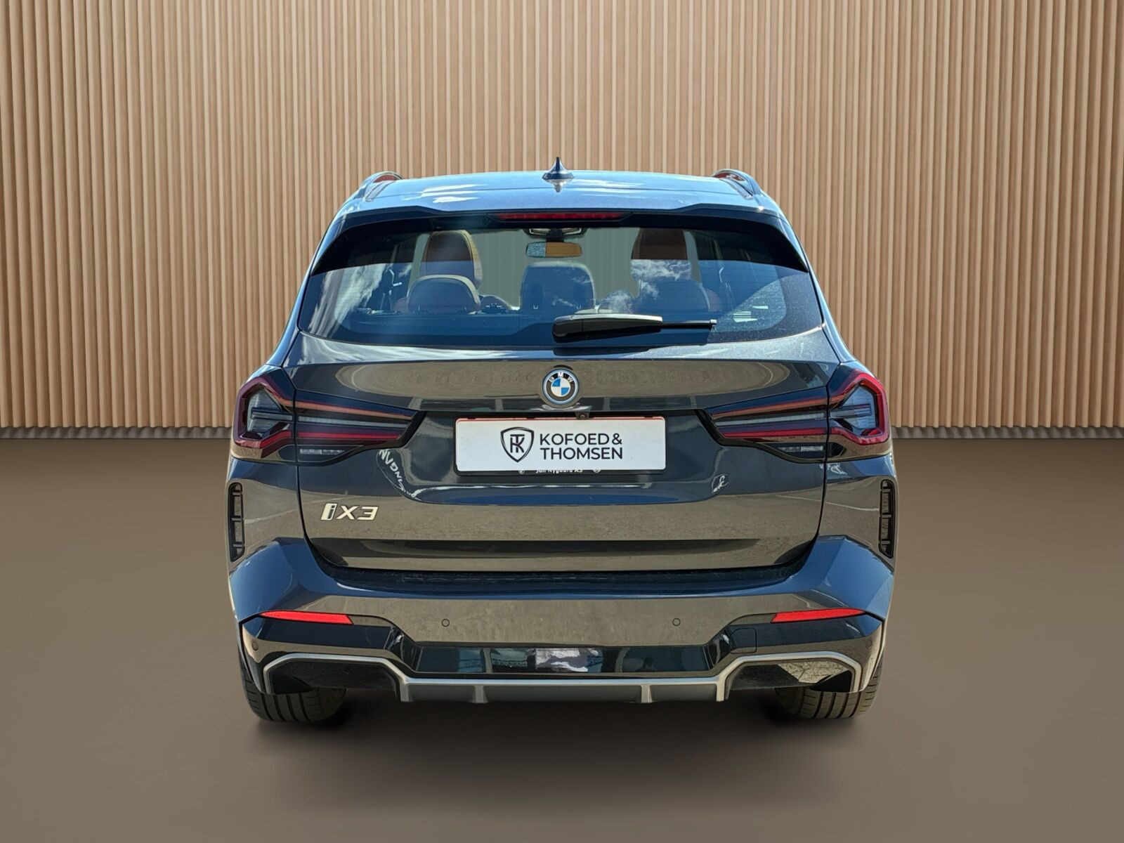 Sort BMW iX3 fra 2023