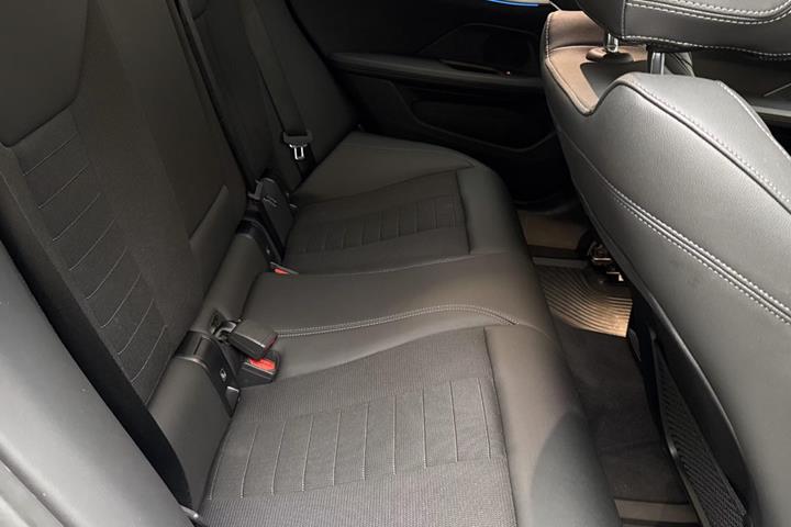 Sort BMW i4 fra 2024