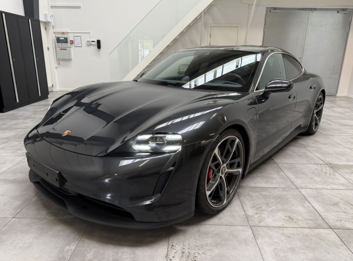 Porsche Taycan 4S