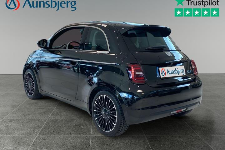 Sort Fiat 500e fra 2024