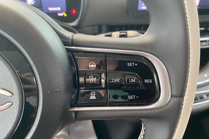 Sort Fiat 500e fra 2024