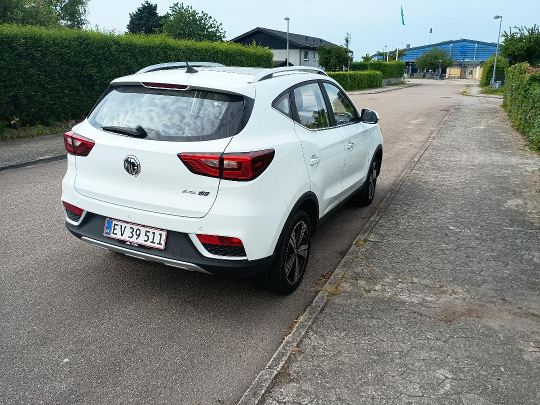 Hvid MG ZS EV fra 2021