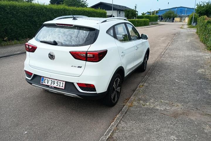 Hvid MG ZS EV fra 2021