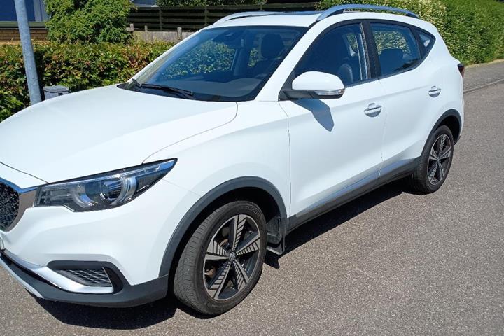 Hvid MG ZS EV fra 2021