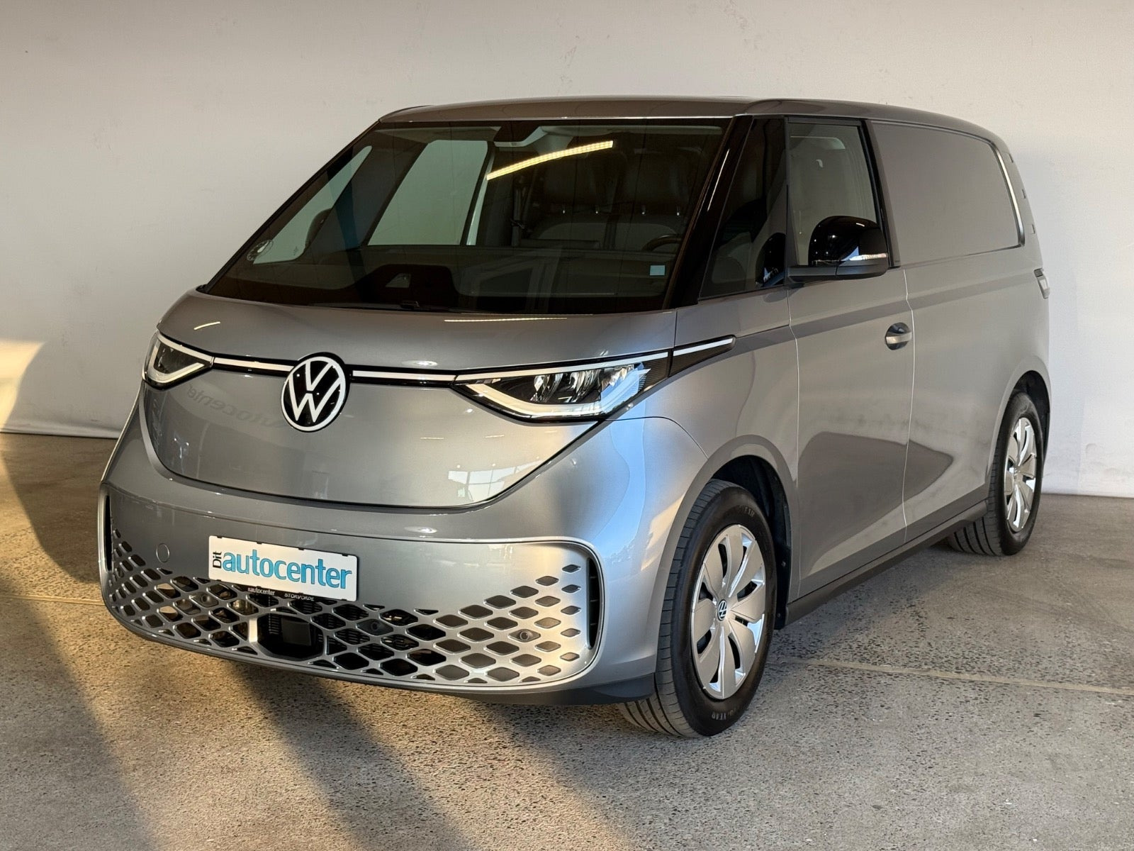 Sølv VW ID.Buzz fra 2025