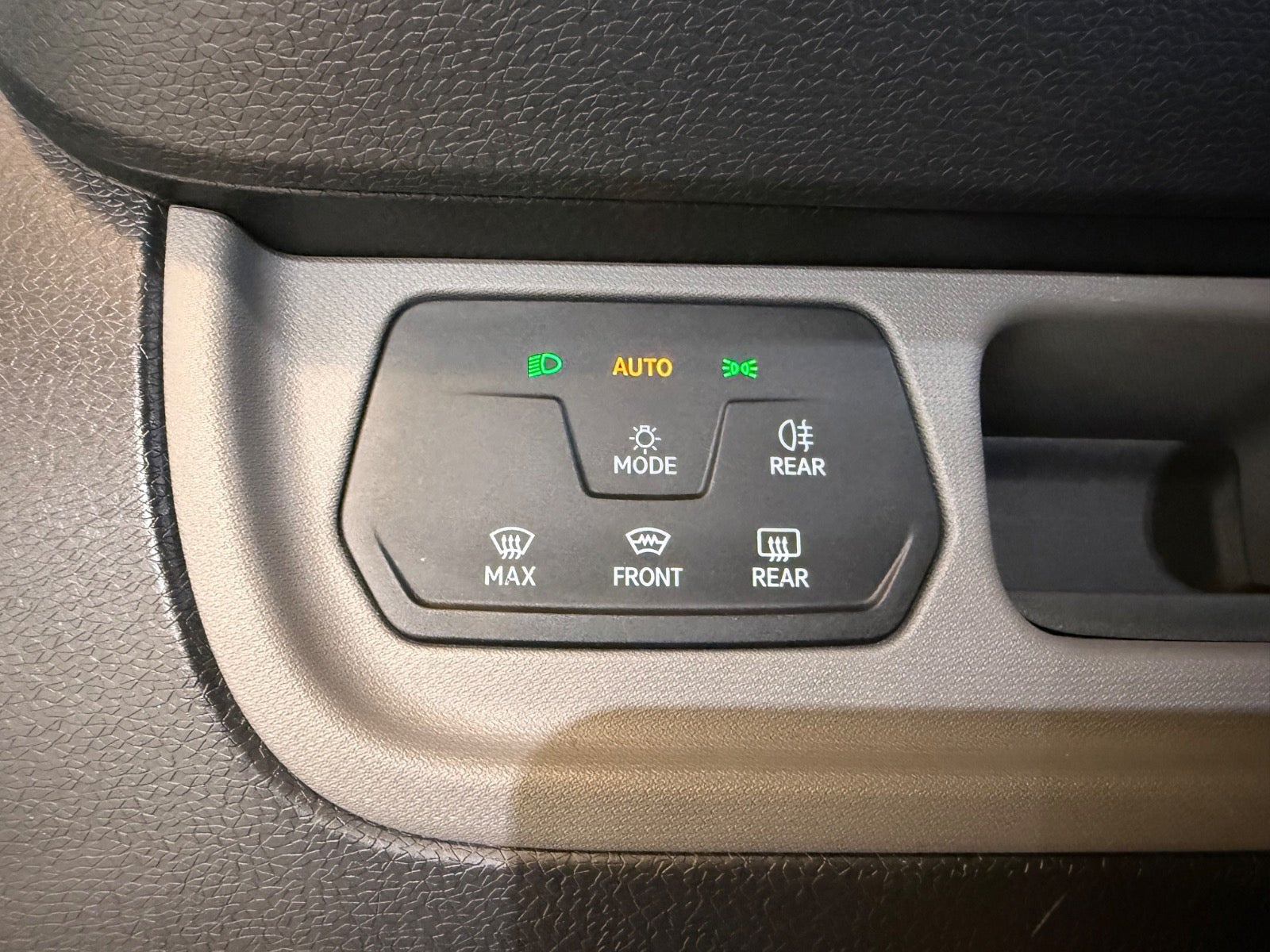 Sølv VW ID.Buzz fra 2025