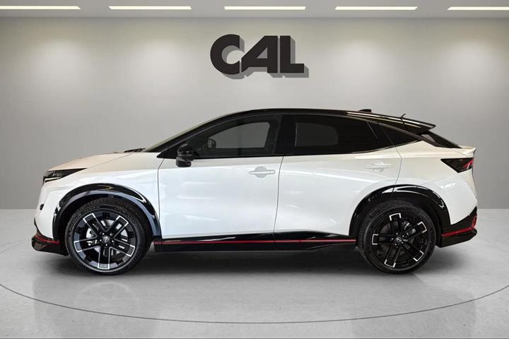 Hvid Nissan Ariya fra 2026
