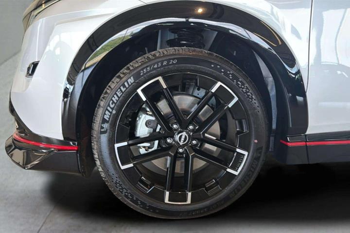 Hvid Nissan Ariya fra 2026
