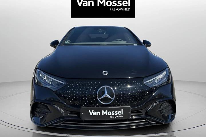 Sort Mercedes EQE 350+ fra 2025