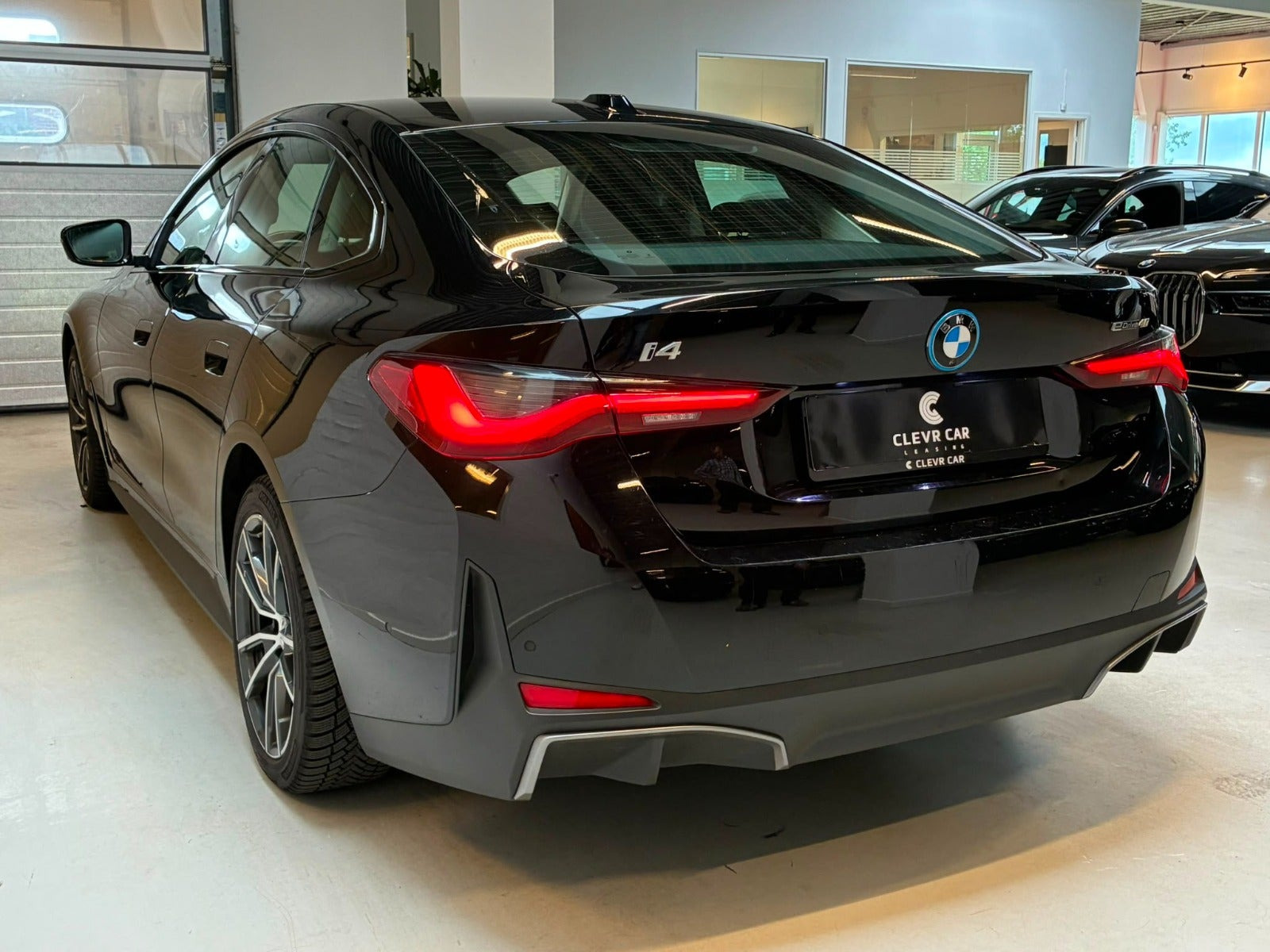 Sort BMW i4 fra 2023