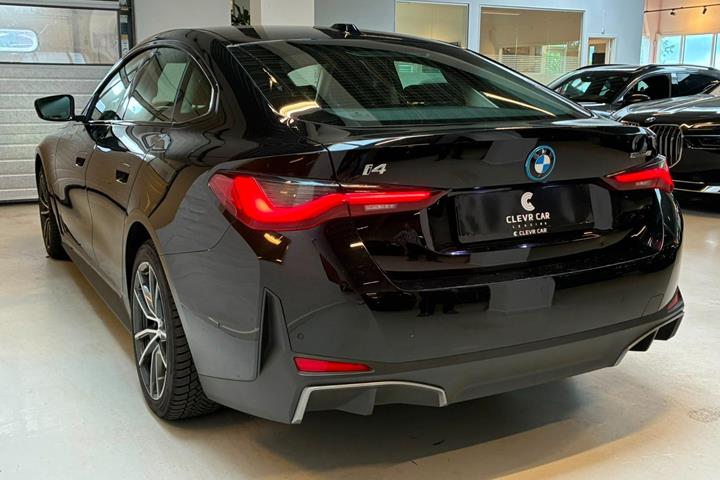 Sort BMW i4 fra 2023