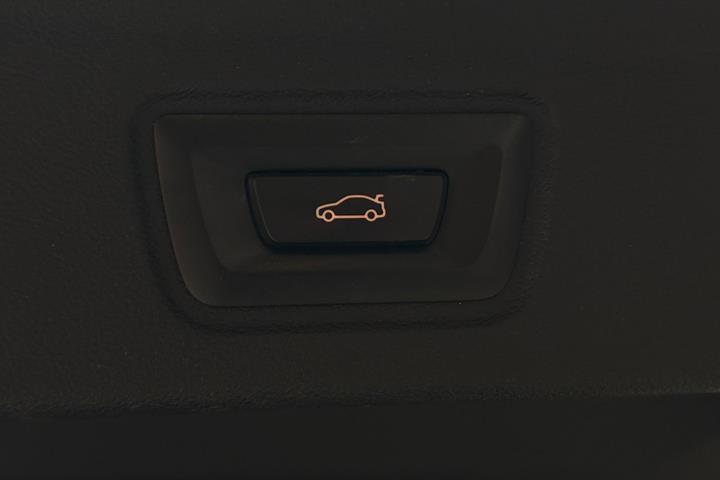 Sort BMW i4 fra 2023