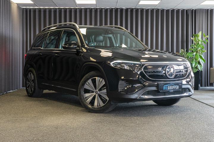 Sort Mercedes EQB250+ fra 2024