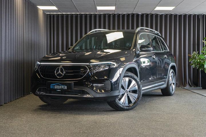 Sort Mercedes EQB250+ fra 2024
