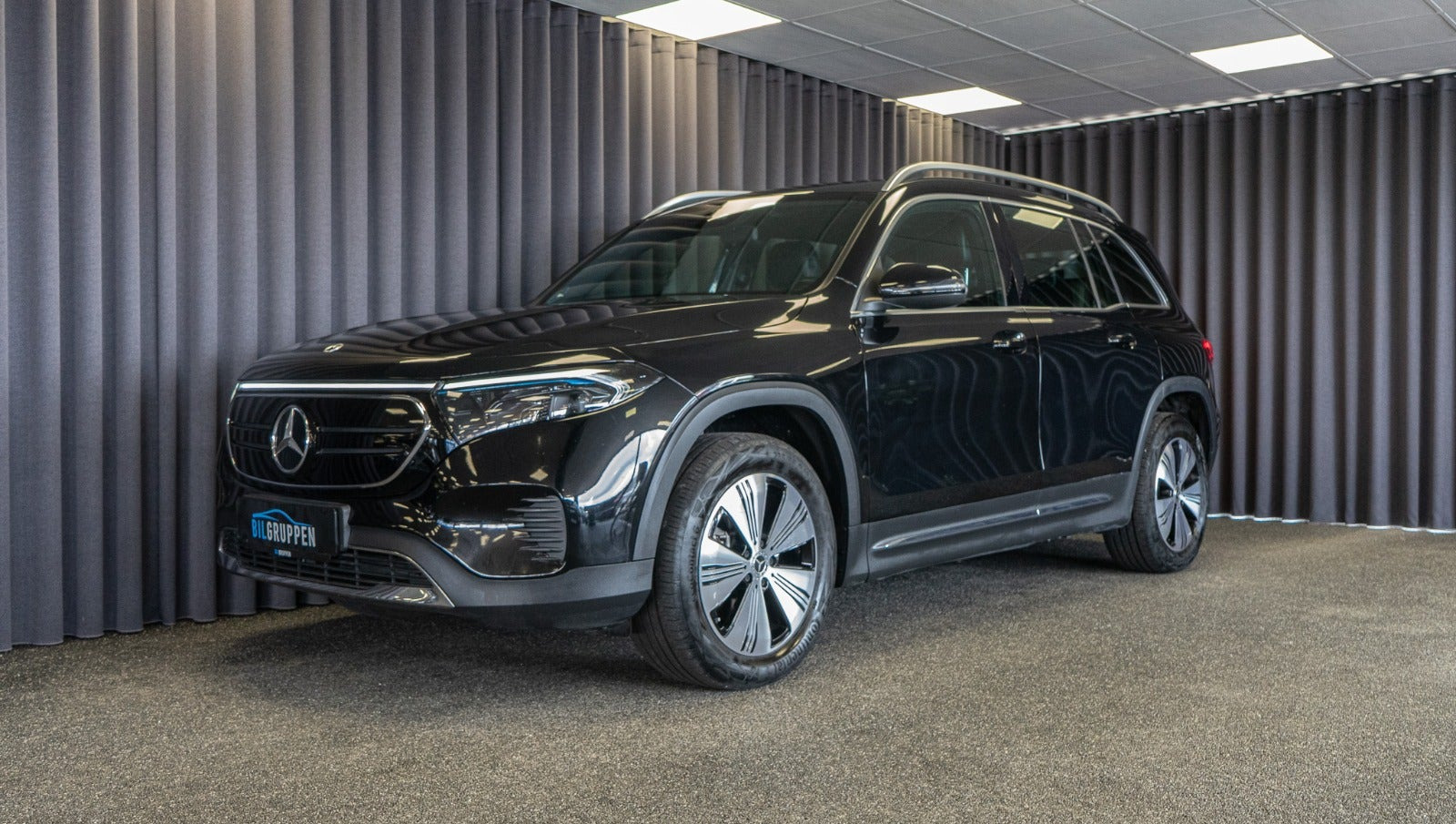 Sort Mercedes EQB250+ fra 2024
