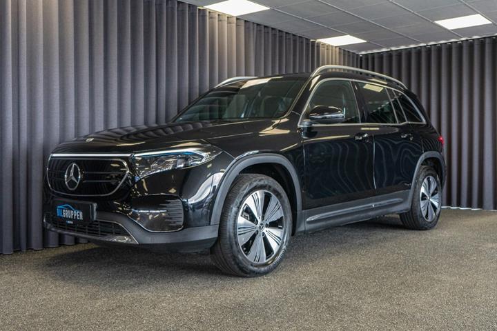 Sort Mercedes EQB250+ fra 2024