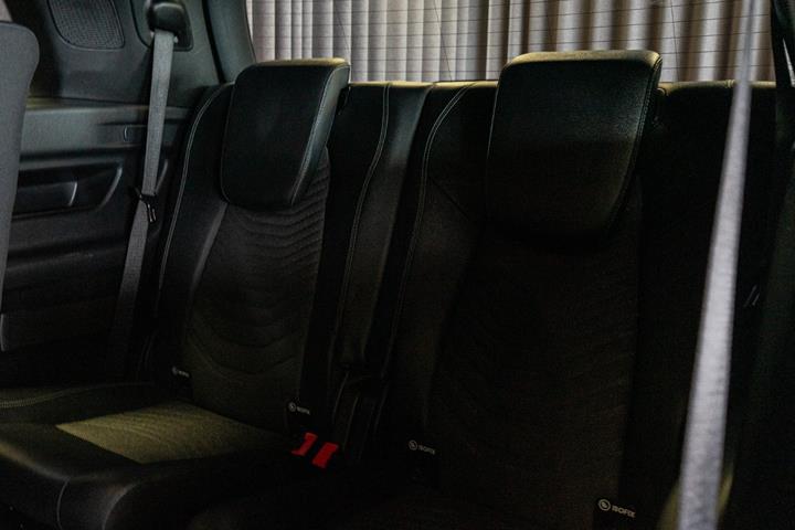Sort Mercedes EQB250+ fra 2024