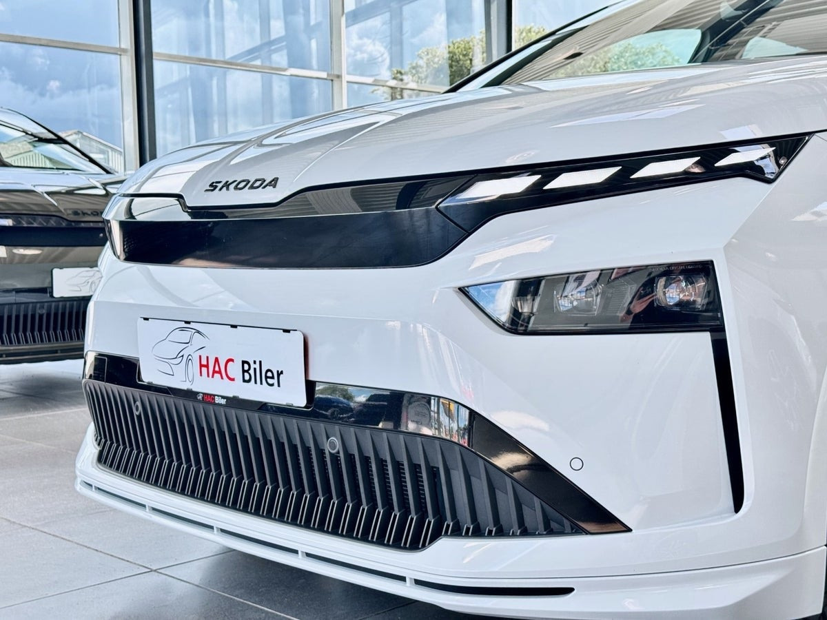 Sort Skoda Enyaq fra 2026