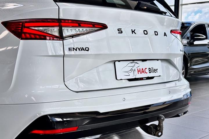 Sort Skoda Enyaq fra 2026