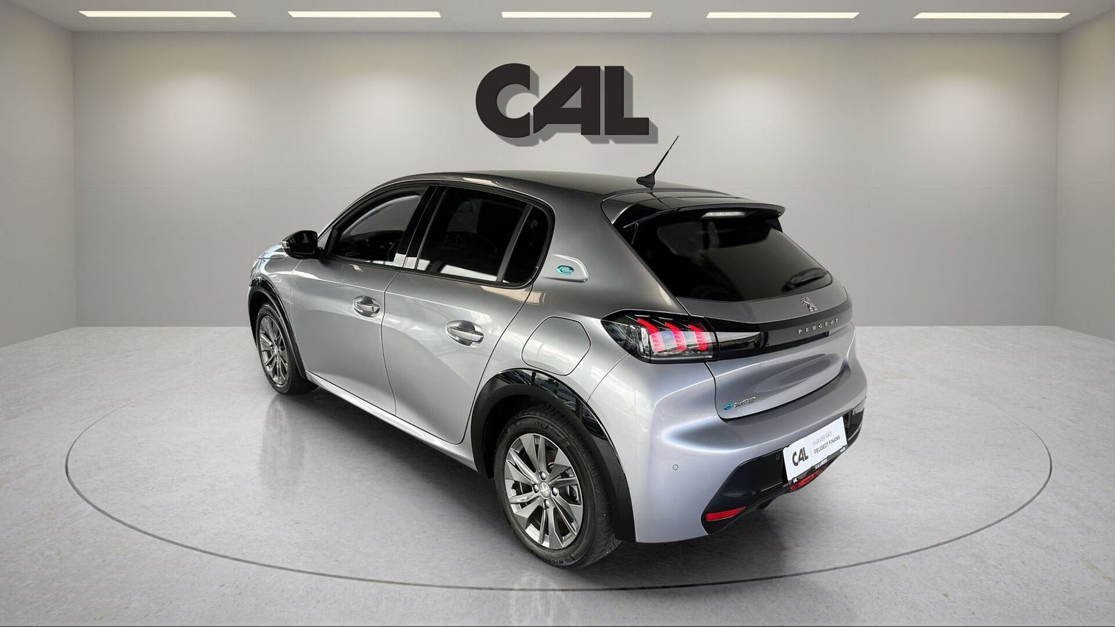 Sølv Peugeot e-208 fra 2022