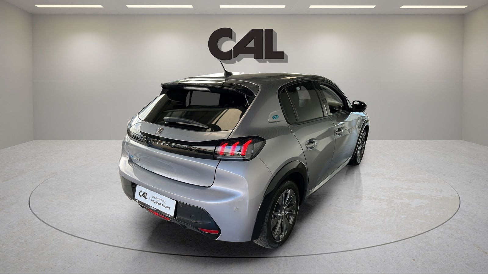 Sølv Peugeot e-208 fra 2022