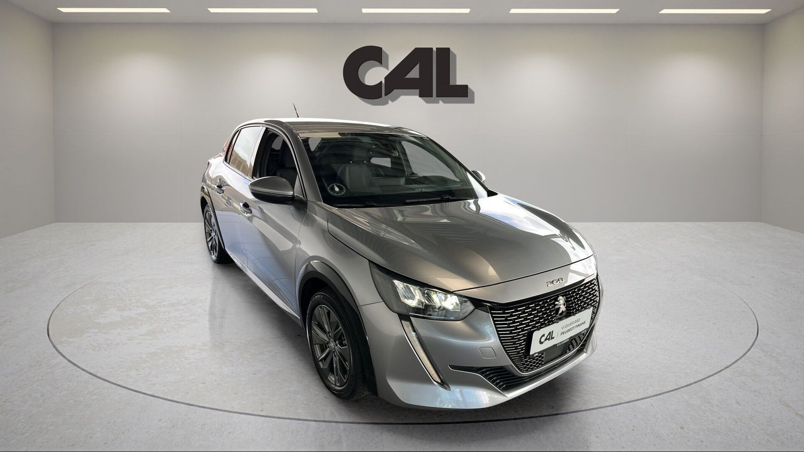 Sølv Peugeot e-208 fra 2022