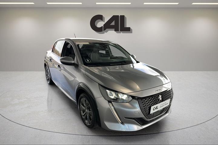 Sølv Peugeot e-208 fra 2022