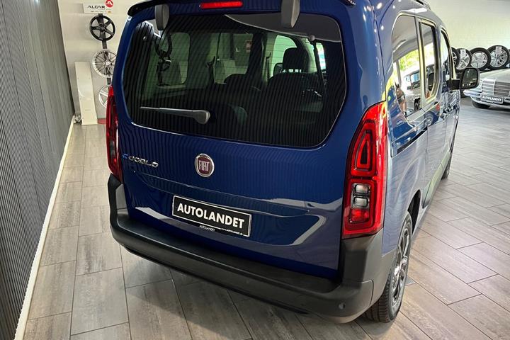 Blå Fiat Doblò E fra 2023