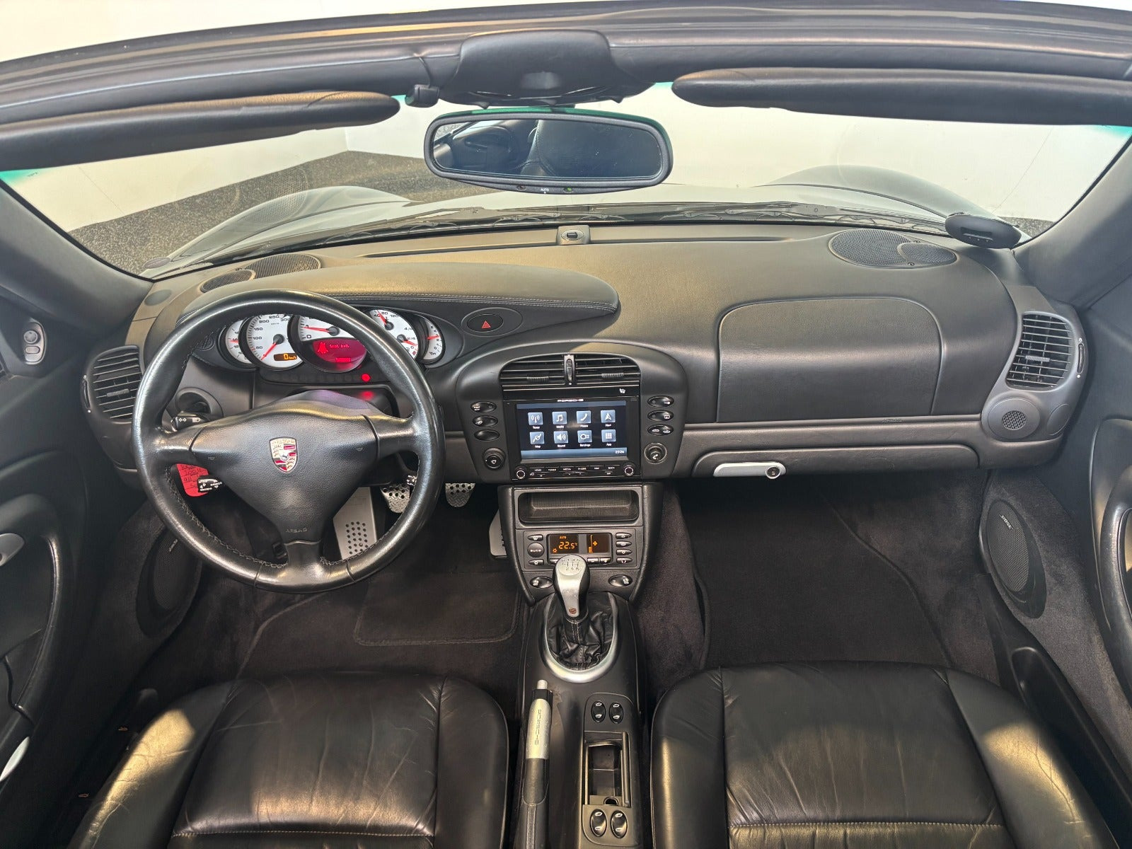 Sort Porsche 911 Carrera 4S fra 2004