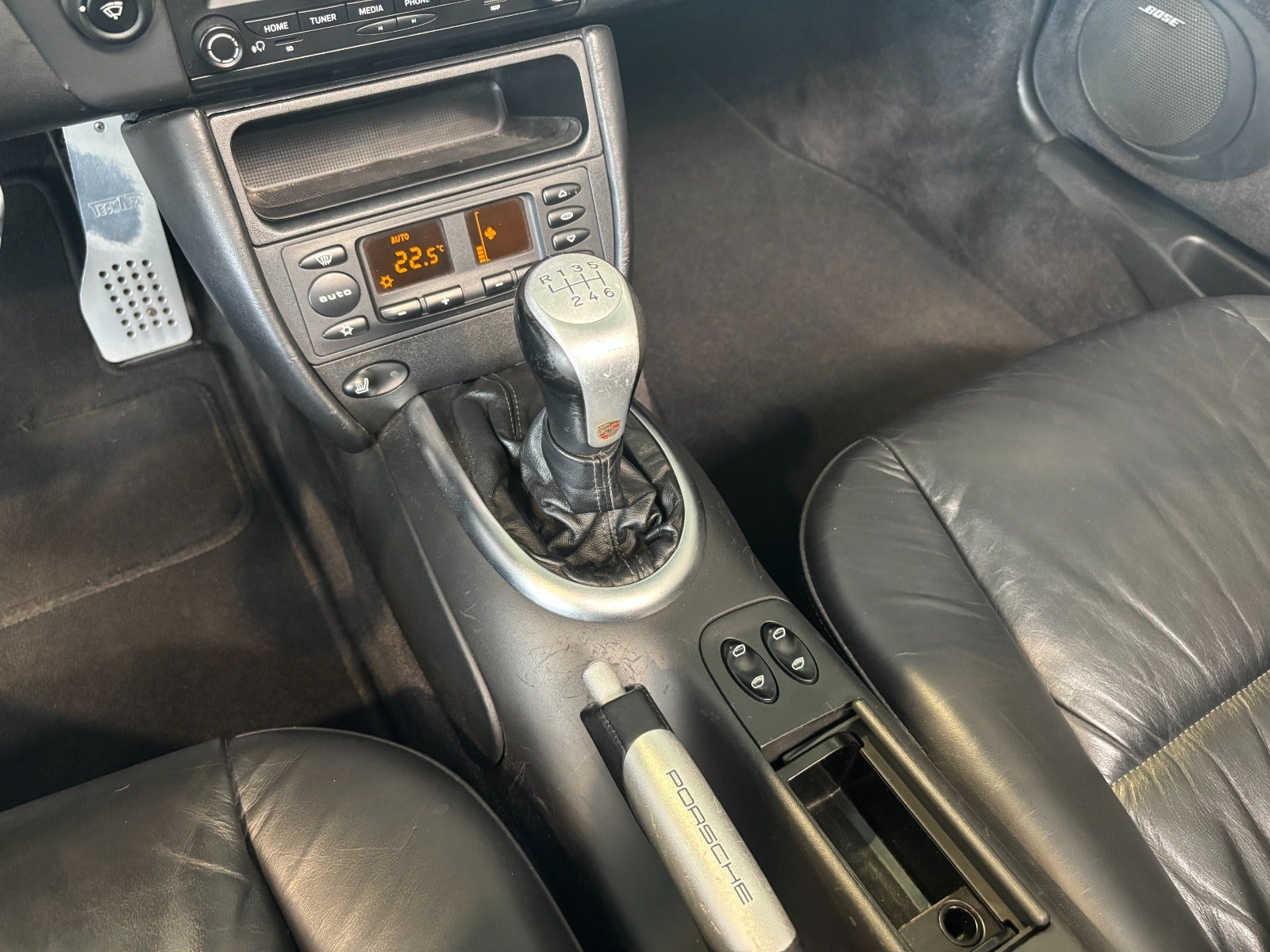 Sort Porsche 911 Carrera 4S fra 2004
