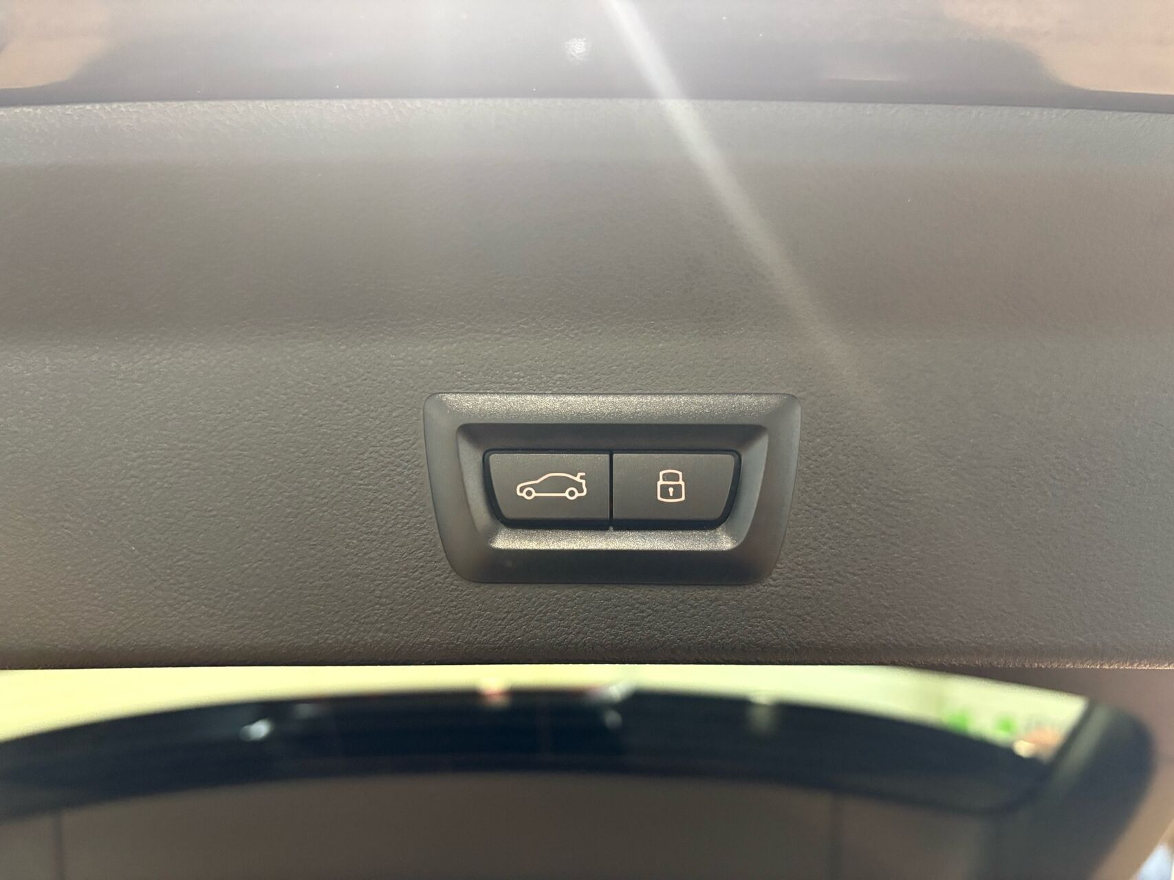 Grå BMW iX3 fra 2023