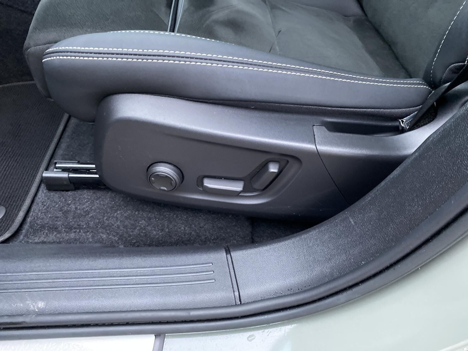 Grøn Volvo XC40 fra 2022
