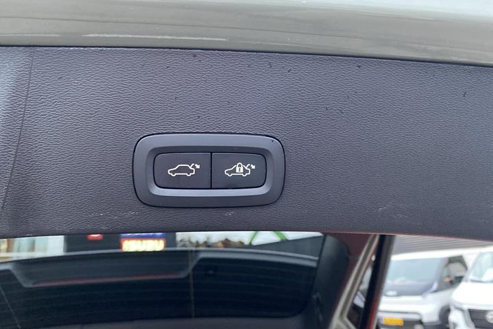 Grøn Volvo XC40 fra 2022