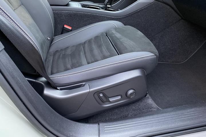 Grøn Volvo XC40 fra 2022