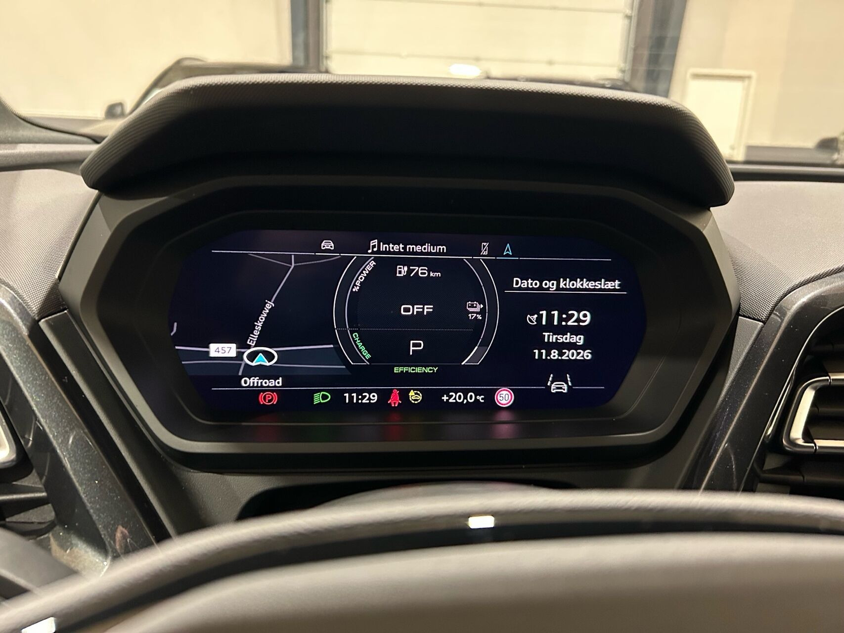 Grå Audi Q4 fra 2023
