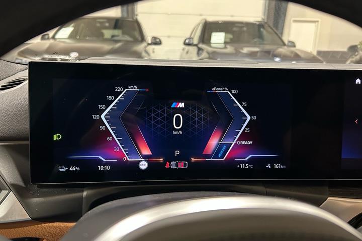 Grøn BMW i4 fra 2023