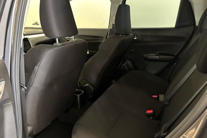 Grå Suzuki Swift fra 2024