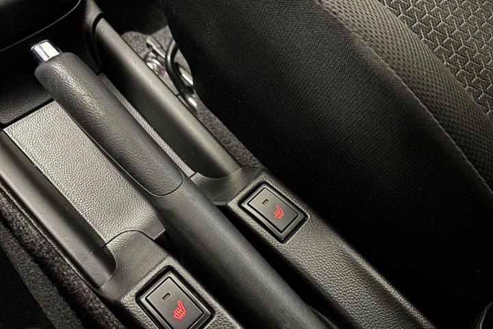 Grå Suzuki Swift fra 2024