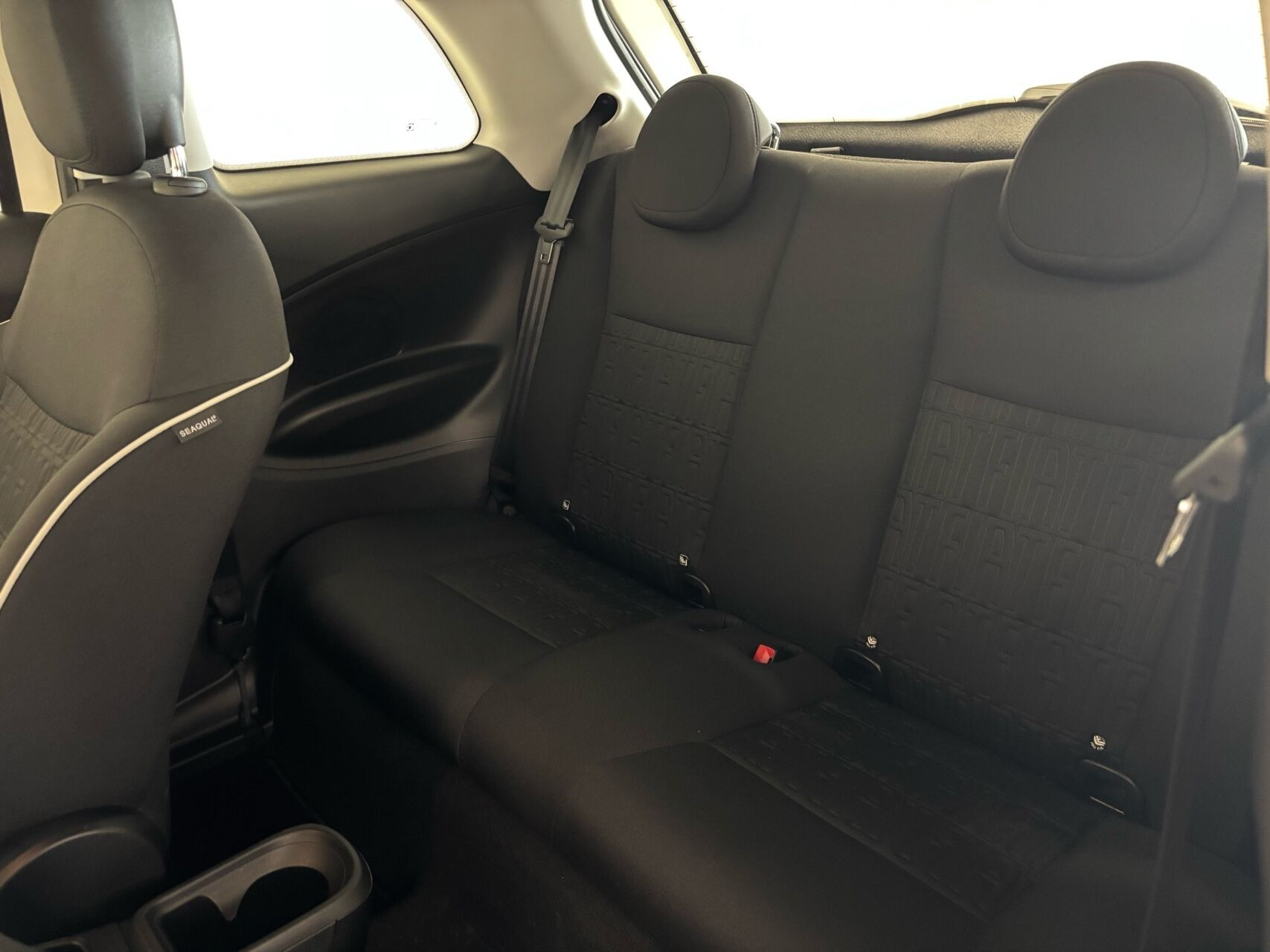 Hvid Fiat 500e fra 2023
