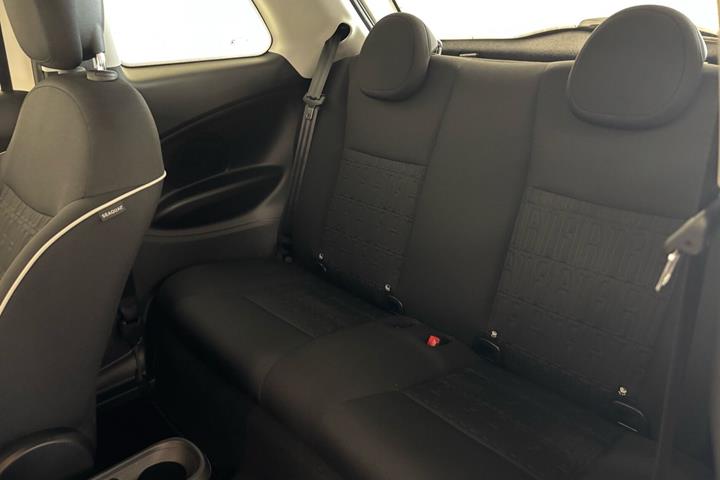 Hvid Fiat 500e fra 2023