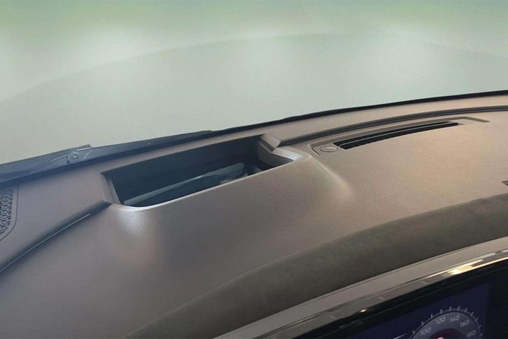 Hvid Nissan Ariya fra 2026