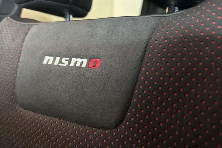 Hvid Nissan Ariya fra 2026