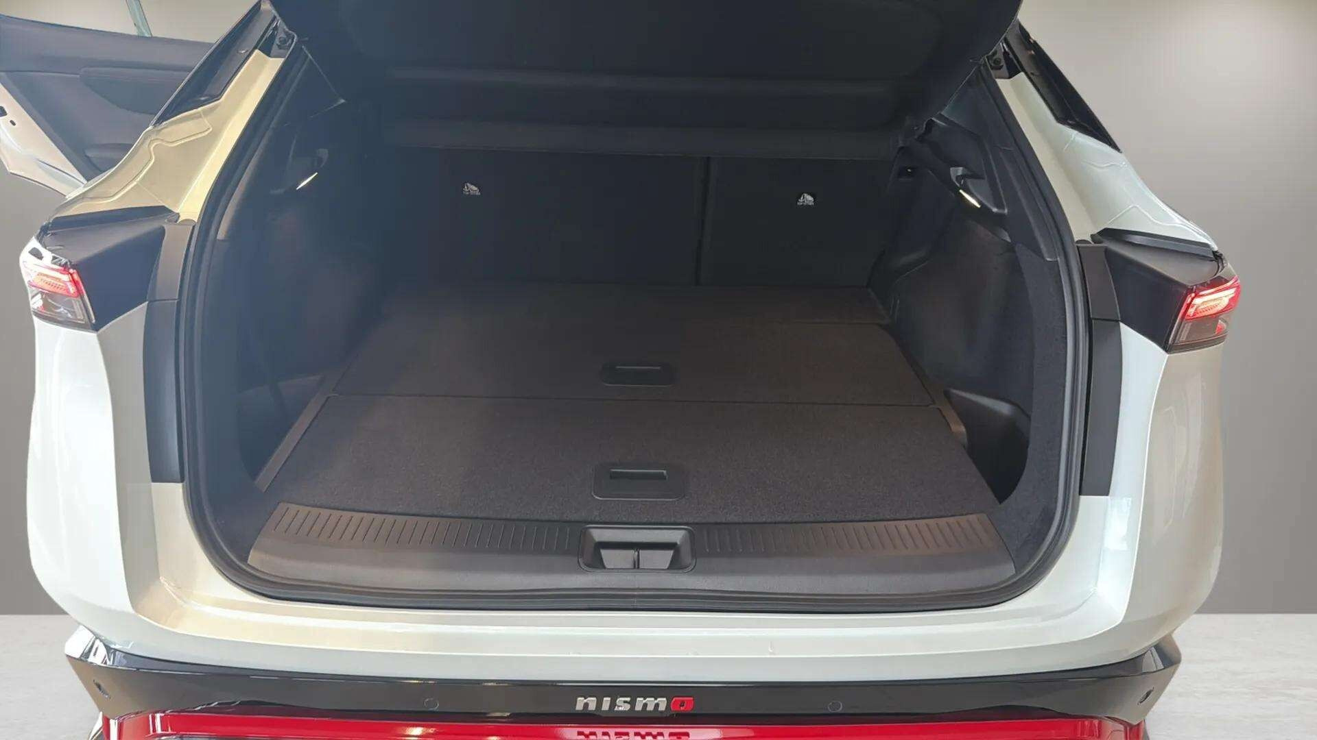 Hvid Nissan Ariya fra 2026