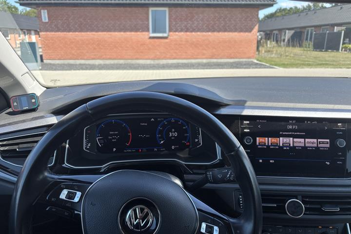 Grå VW Polo fra 2019