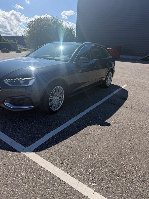 Audi A4 40 TFSI Avant S tronic