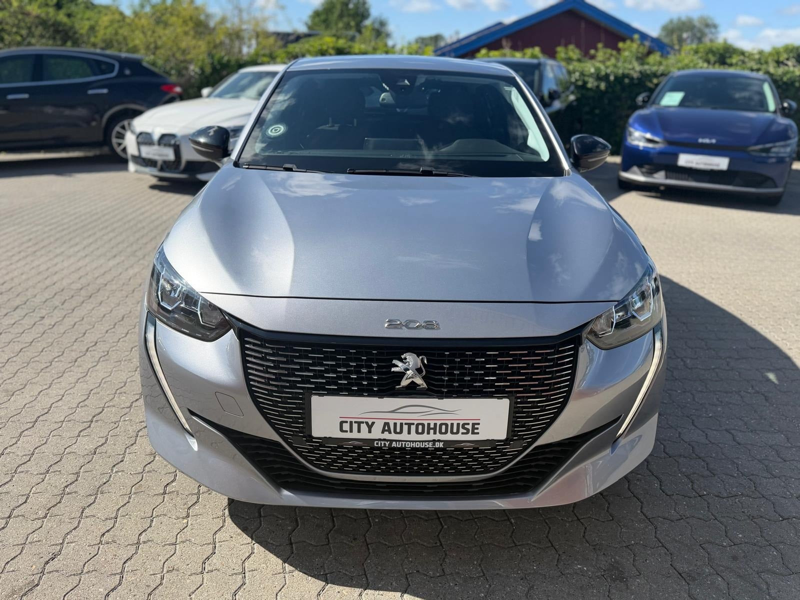 Sølv Peugeot e-208 fra 2022