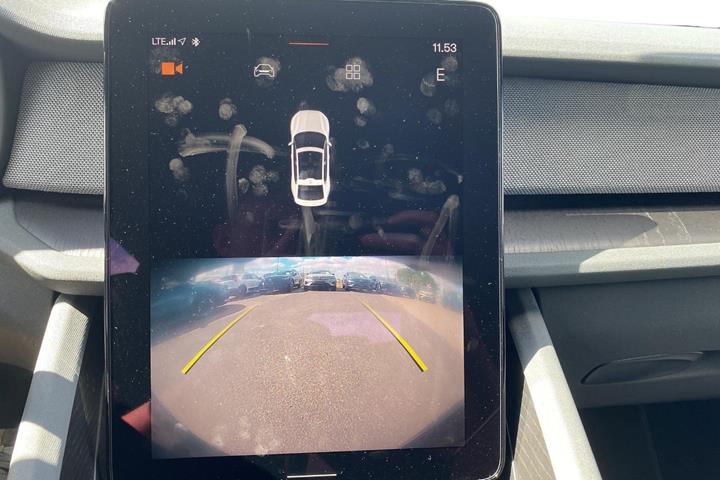 Hvid Polestar 2 fra 2022